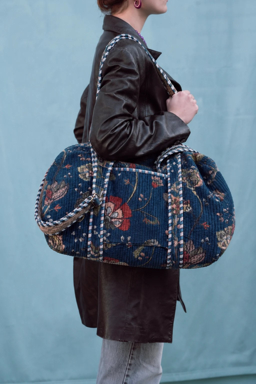 Borsa Orangerie Iris indossata
