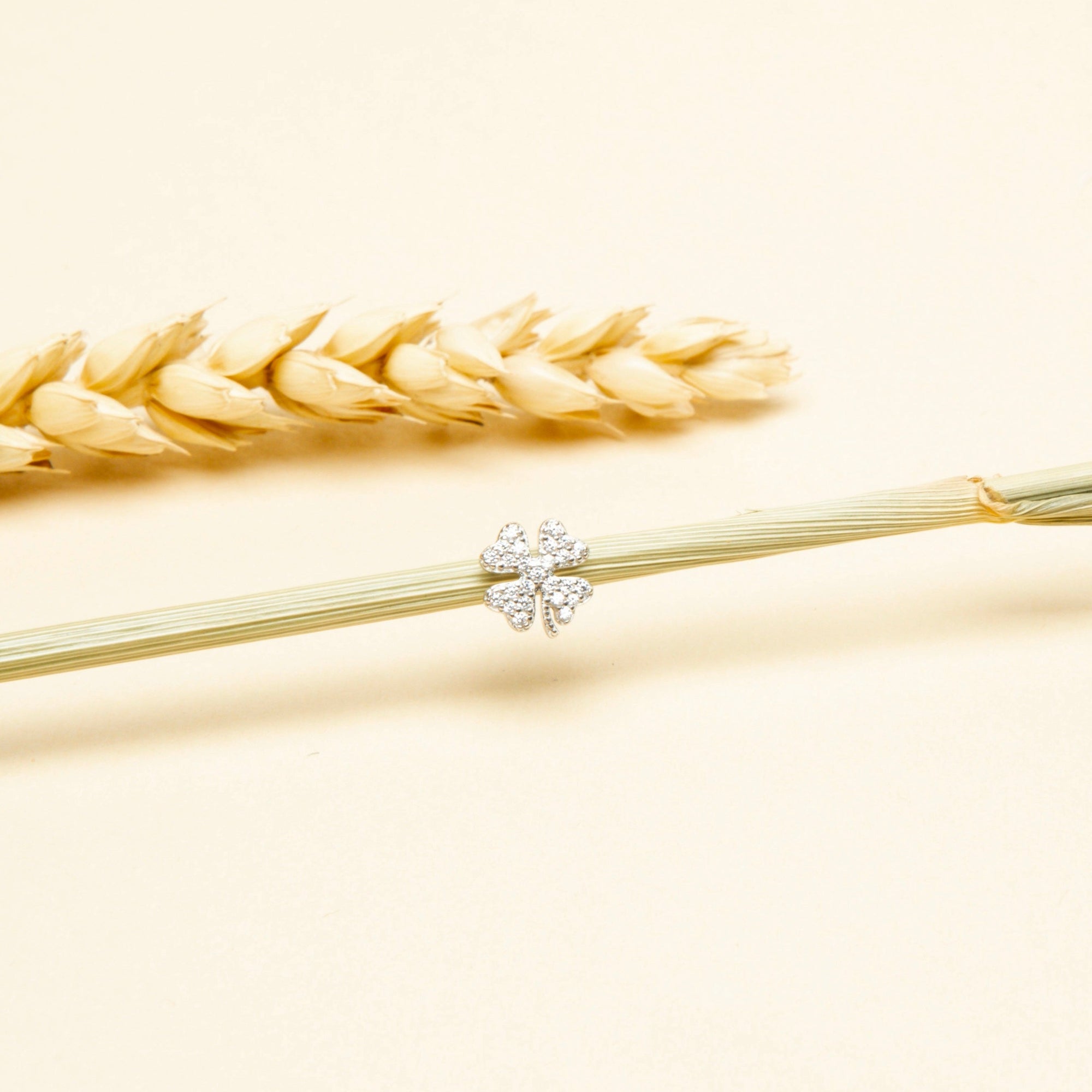 Four-leaf clover earring